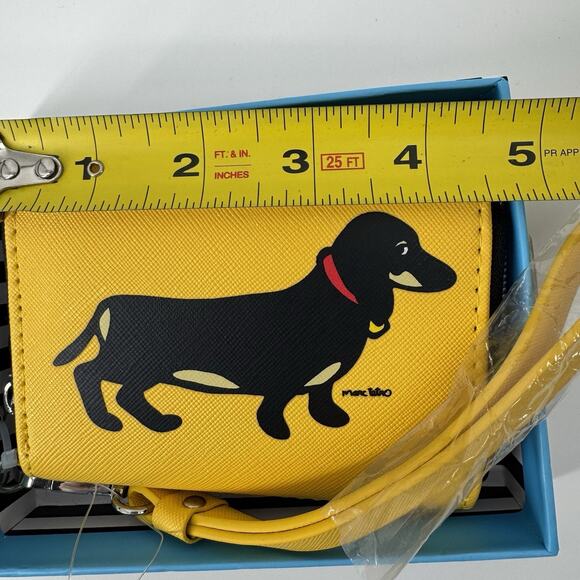 Marc Tetro Dachshund Small Zip-Around Yellow Wallet Wristlet New in Box - Picture 6 of 8